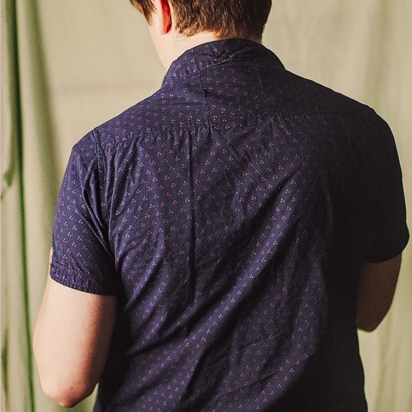 Men's S Navy Abstract Patterned Button-Down Shirt - Picture 1 of 2
